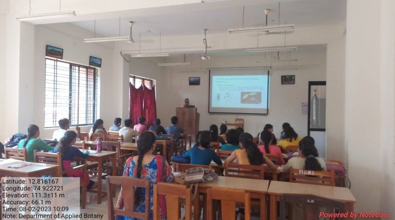 19.Applied_Botany_Class_Room-1