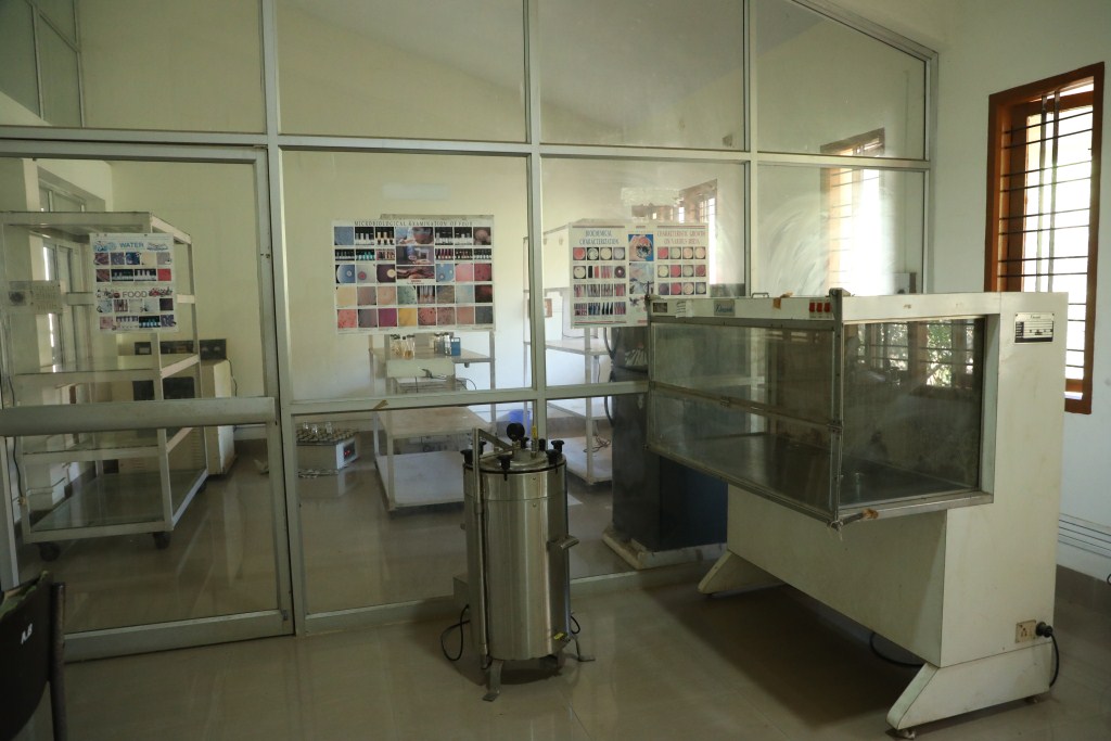 4.Applied_Botany_Research_Lab_IV